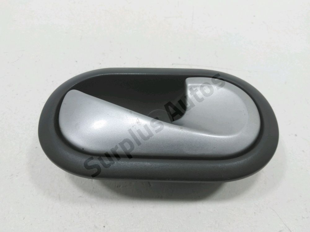 Poignée intérieure porte avant droite