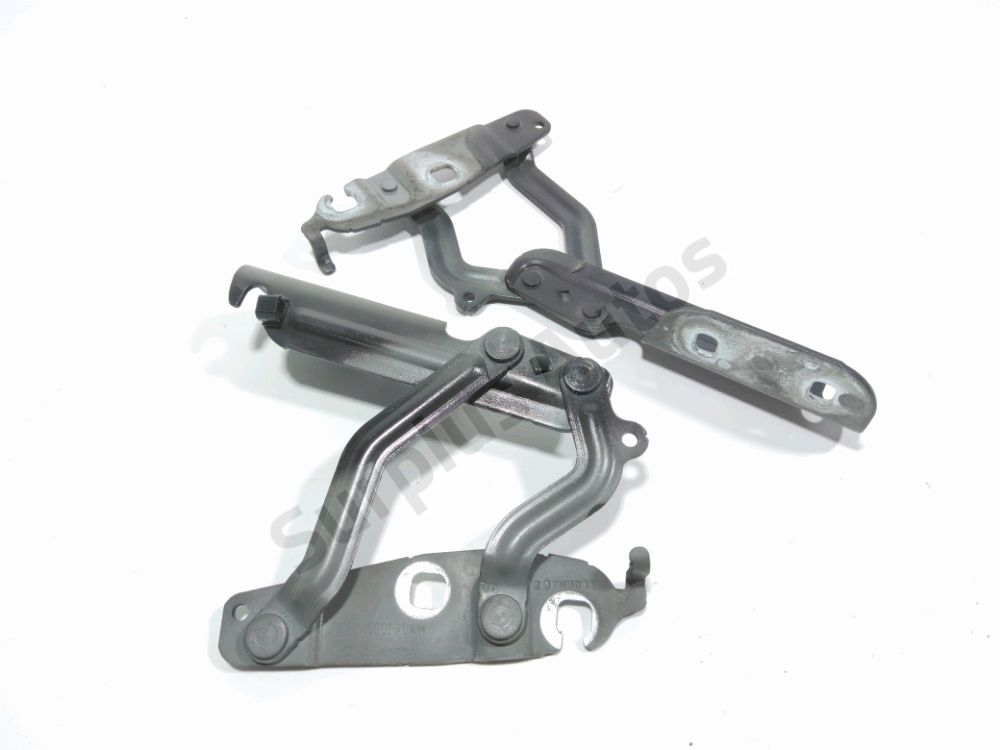 Jeu de charnières de capot