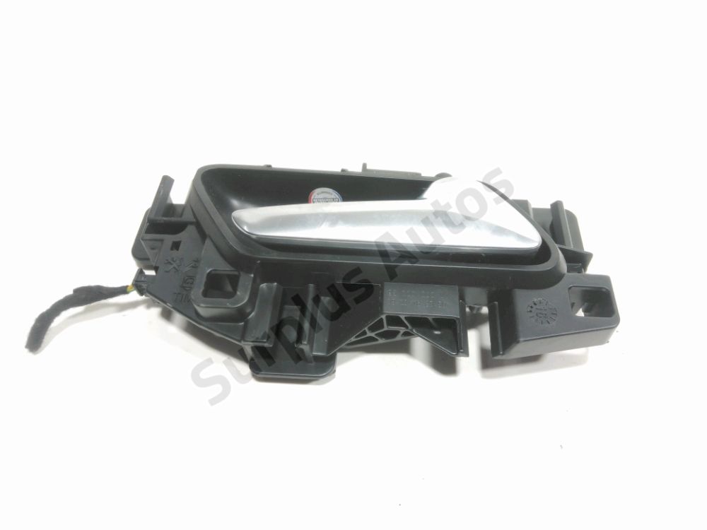 Poignee interieure porte avant droite