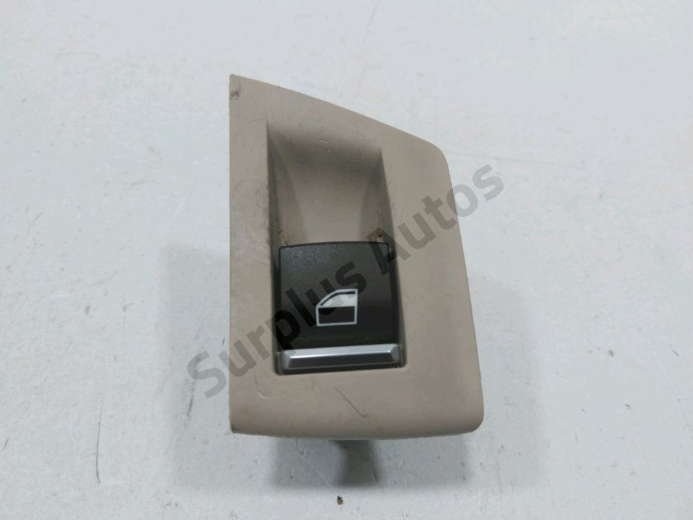 Commande lève-vitre avant droit