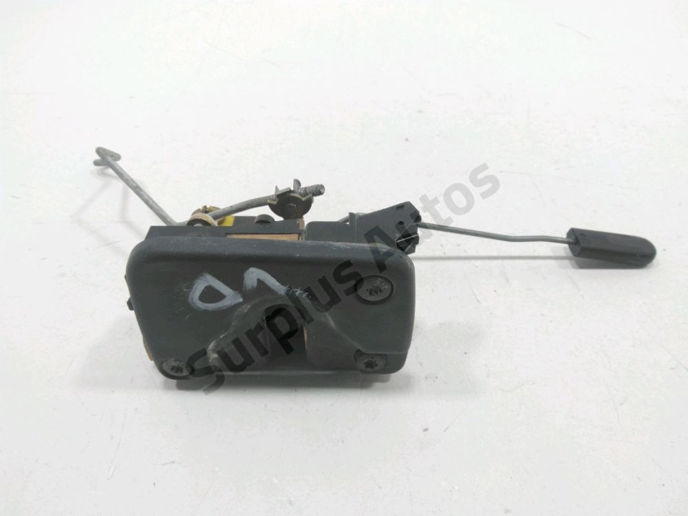 Serrure de porte avant droite