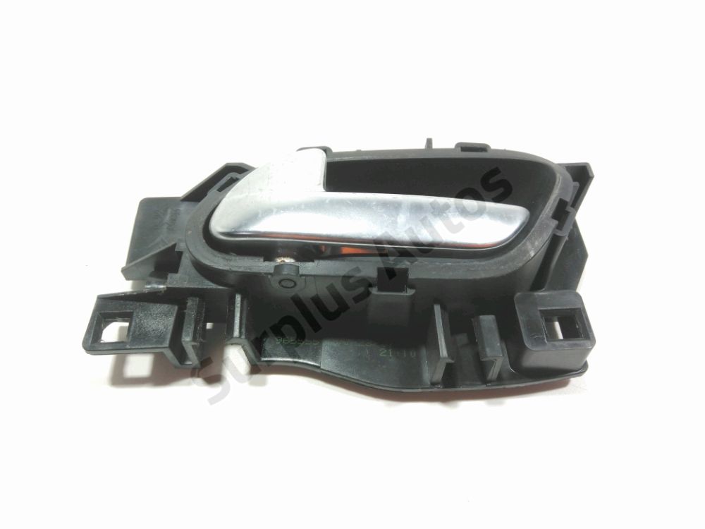 Poignée intérieure porte avant gauche