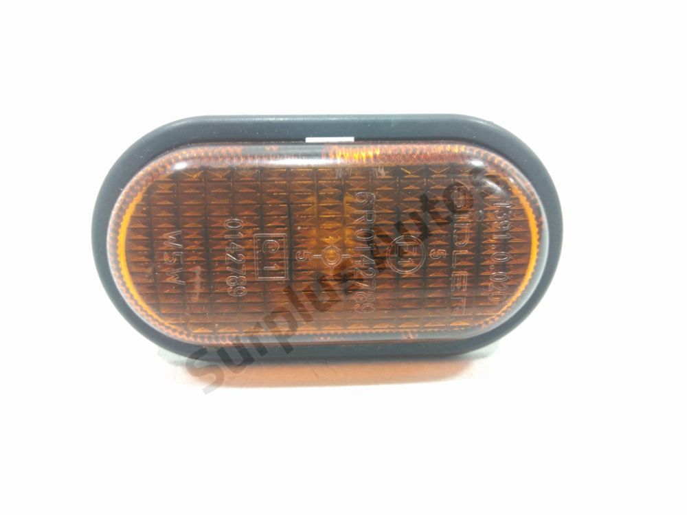 Repetiteur d'aile gauche