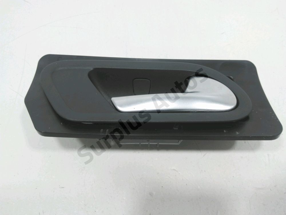 Poignee interieure porte avant droite