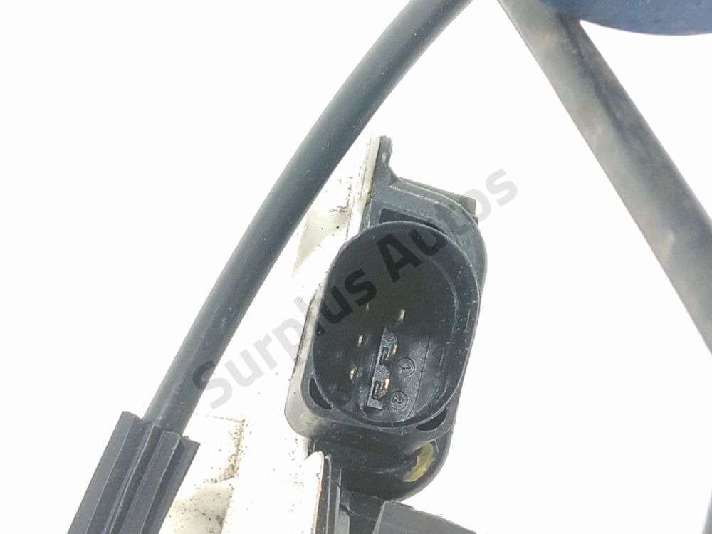 Serrure de porte avant droite