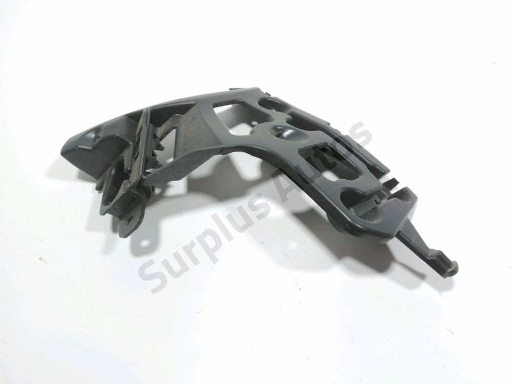 Support droit de pare-choc arrière