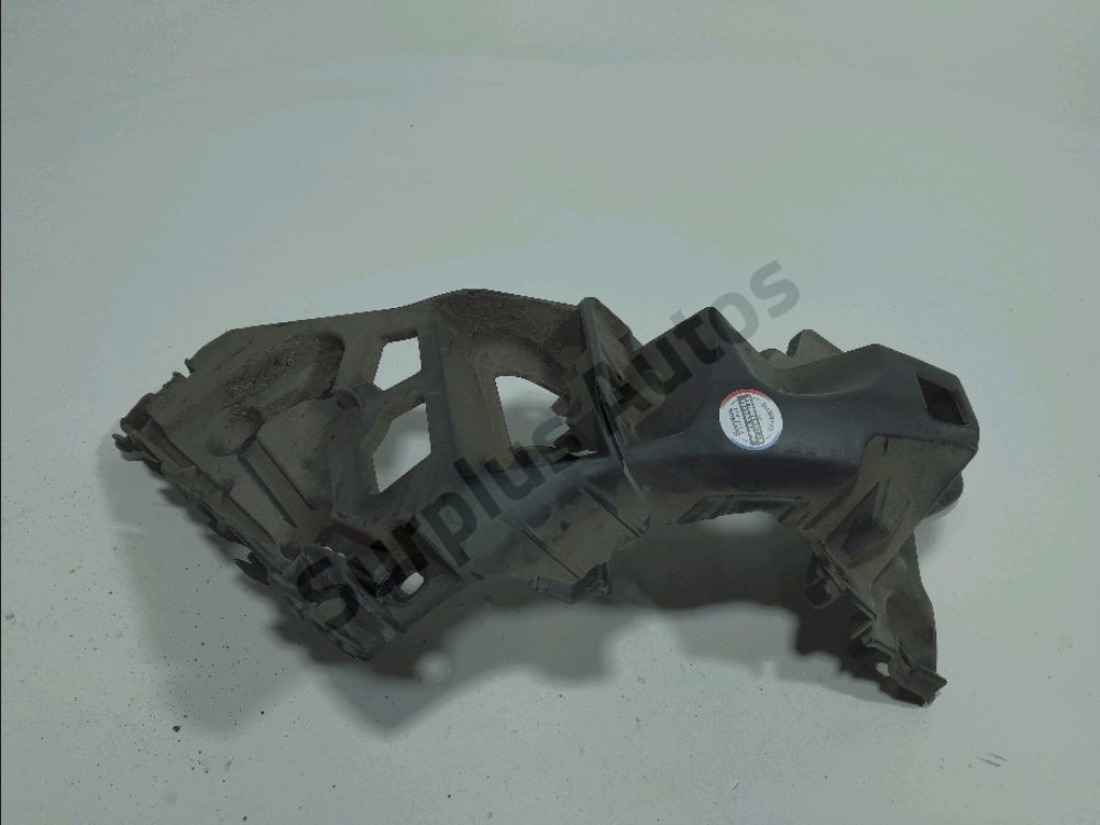 Support droit de pare-choc arrière