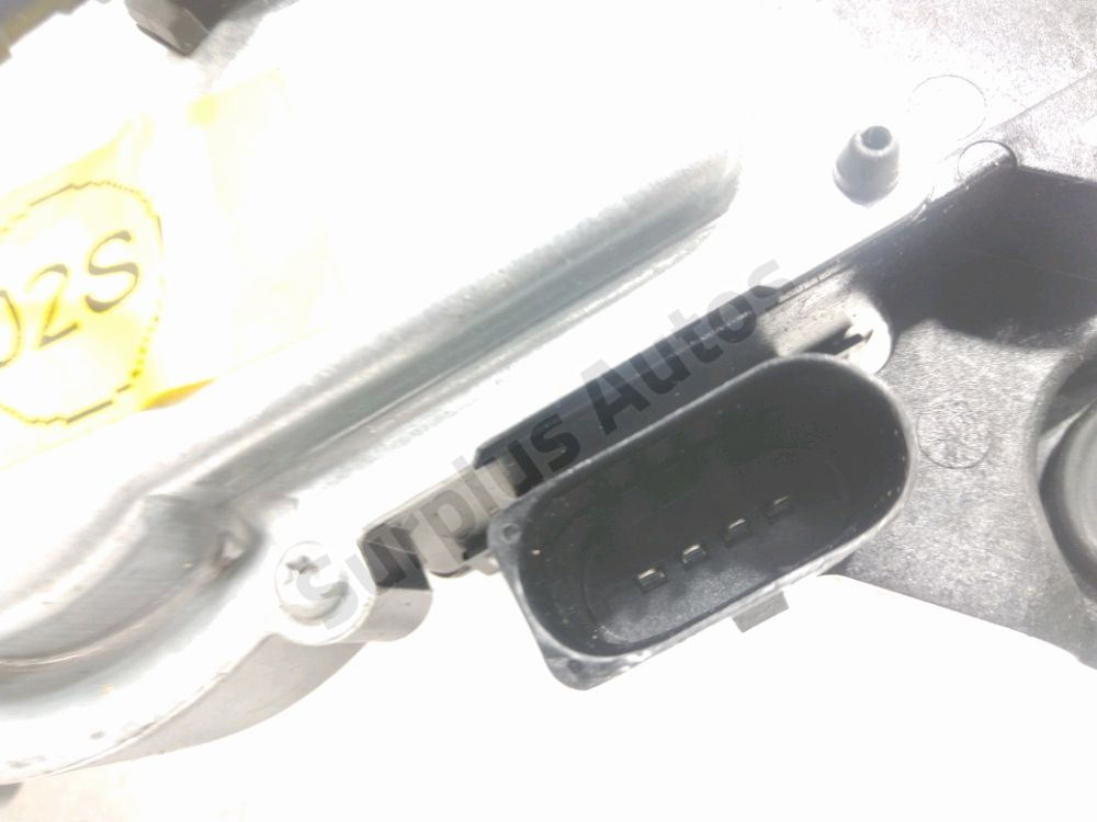 Moteur d'essuie glace arrière