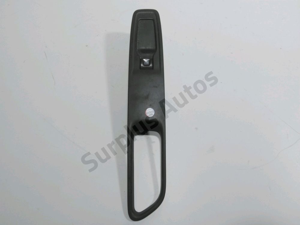 Commande lève-vitre avant droit