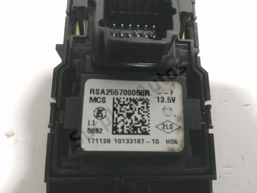 Commande lève-vitre avant gauche