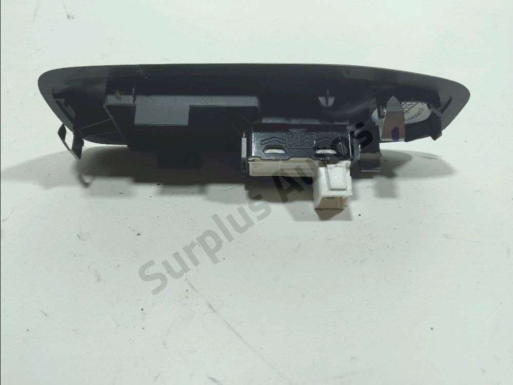 Commande lève-vitre avant droit