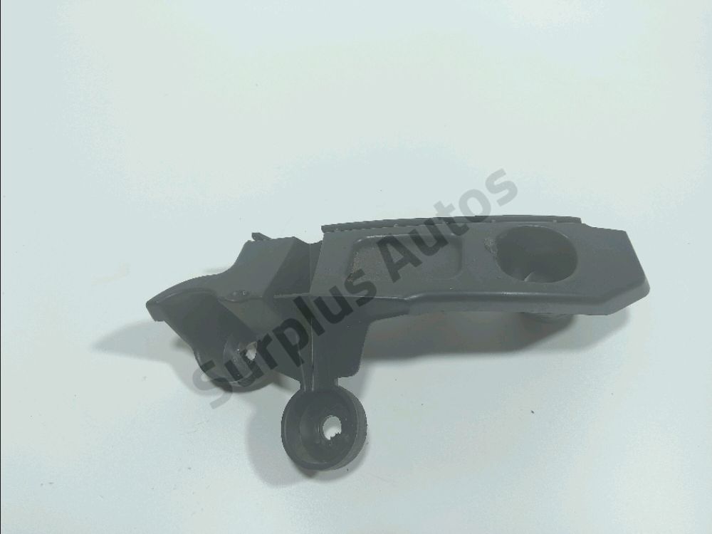 Support droit de pare-choc arrière