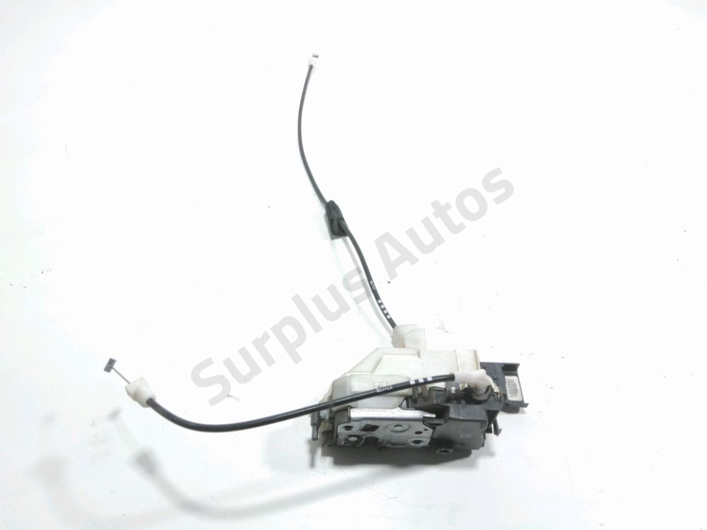 Serrure de porte avant droite