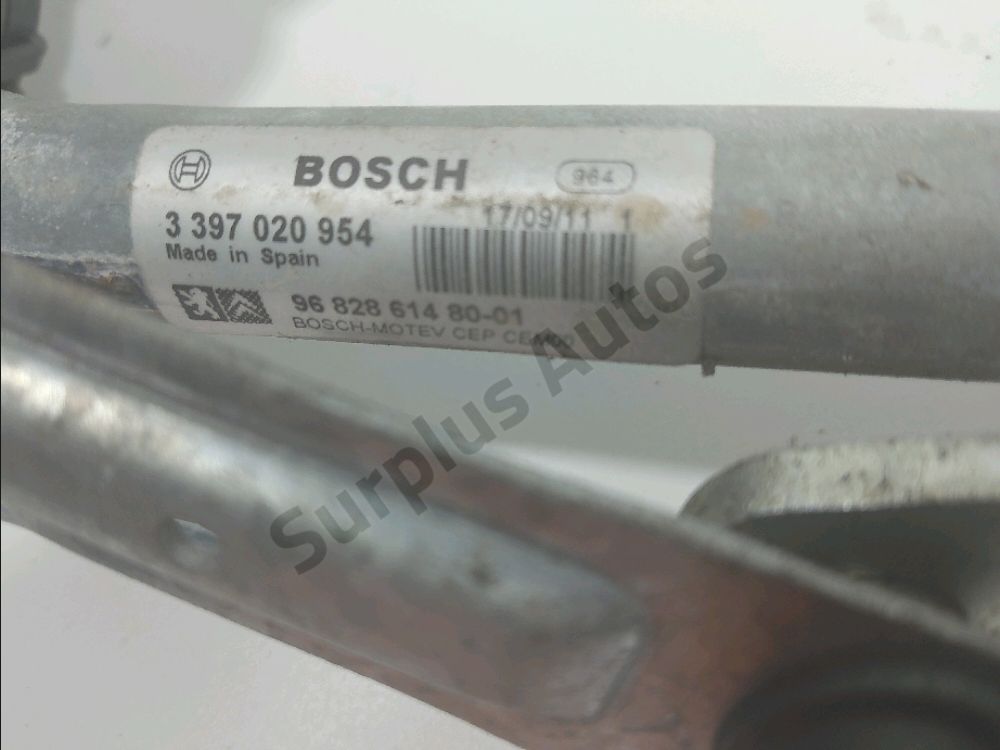 Mécanisme + moteur d'essuie glace avant