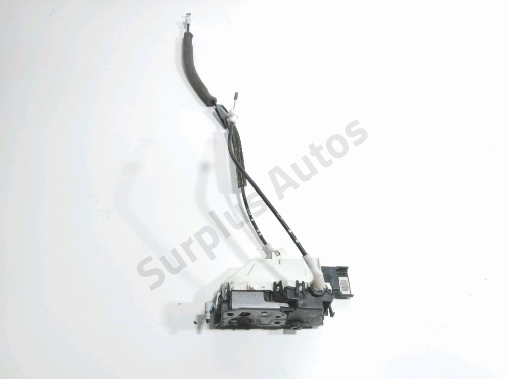 Serrure de porte avant droite