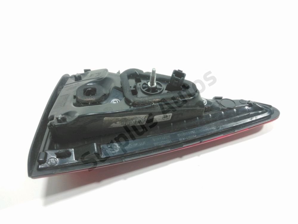 Feu arrière intérieur gauche