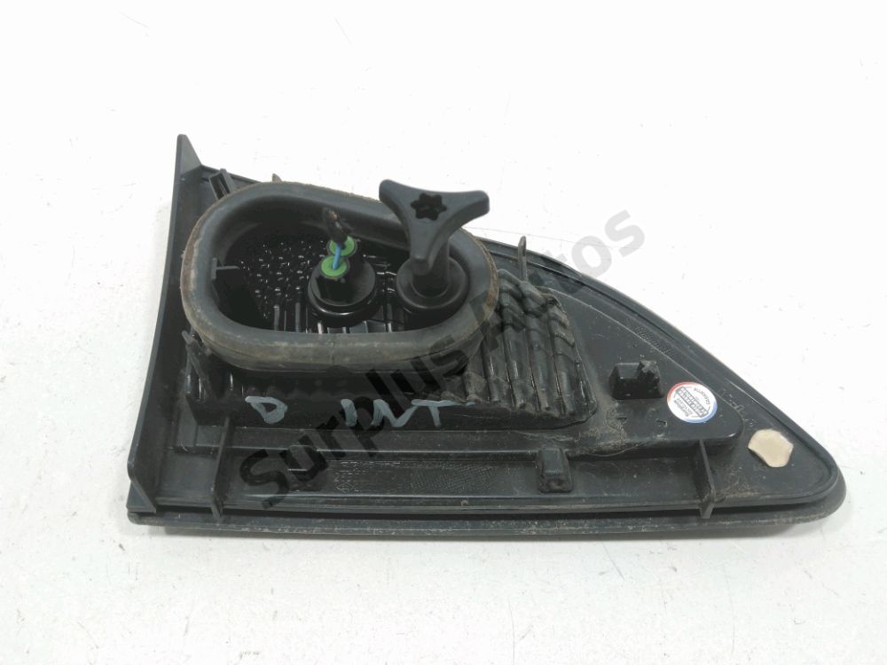 Feu arrière intérieur droit