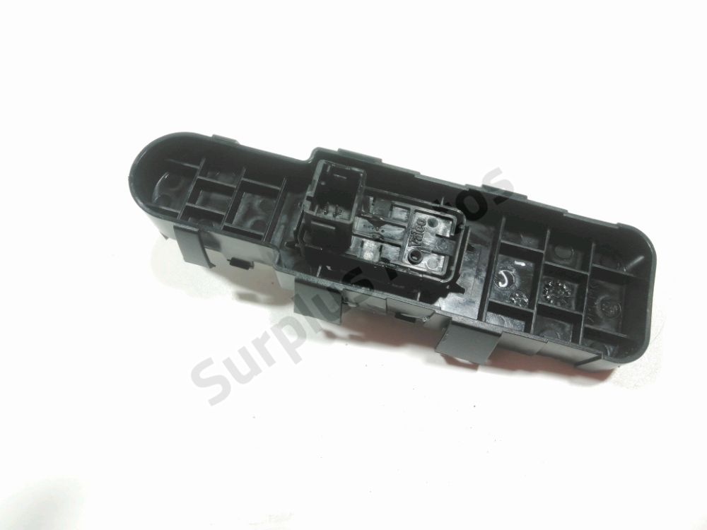 Commande lève-vitre avant droit