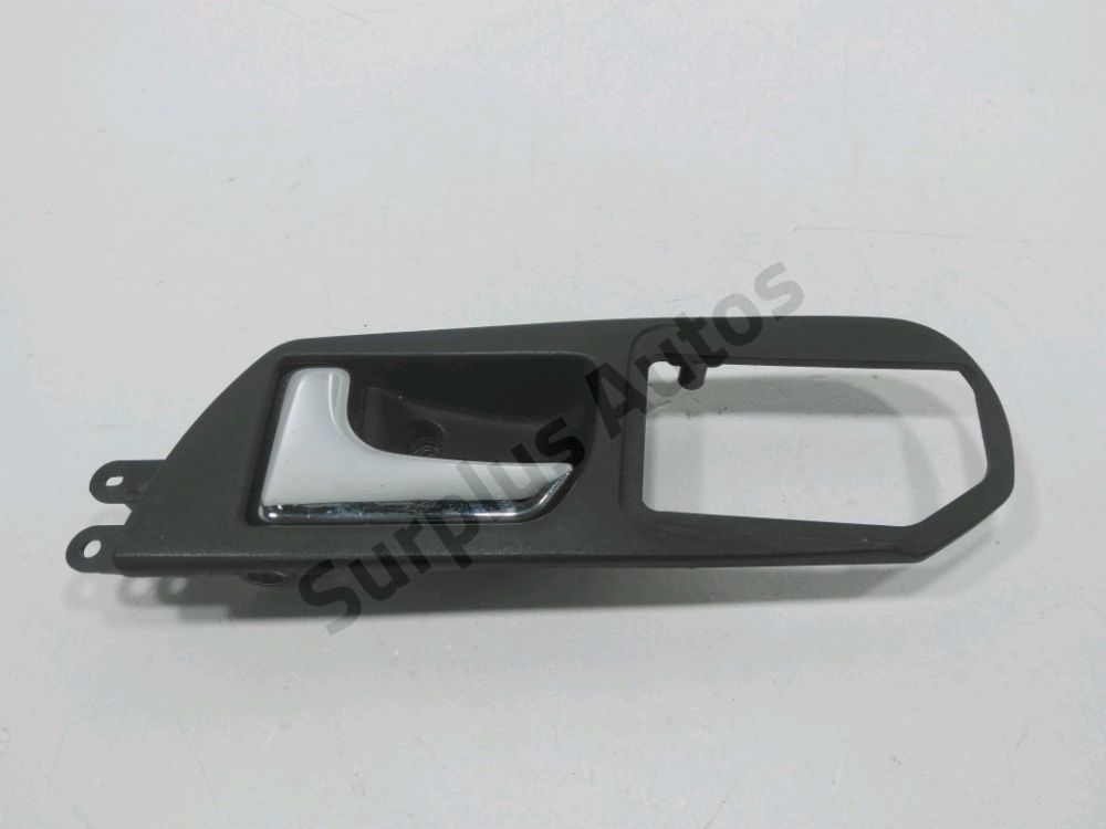 Poignée intérieure porte avant gauche