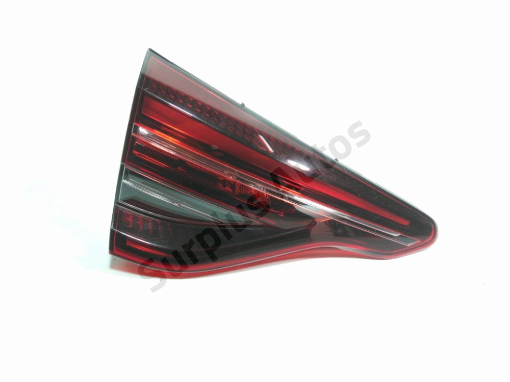 Feu arrière intérieur gauche