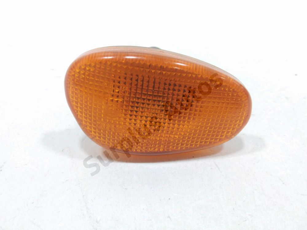 Répétiteur d'aile gauche