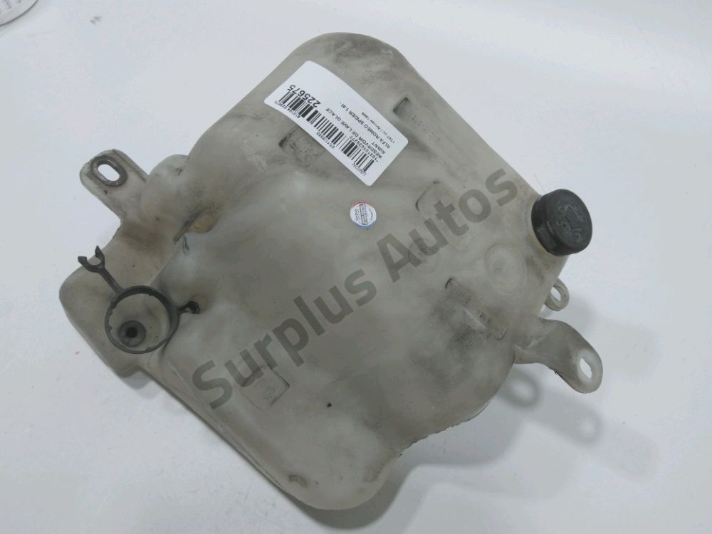 Réservoir de lave glace avant