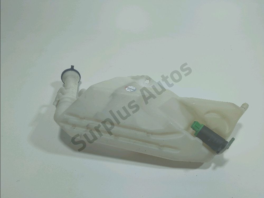 Réservoir de lave glace avant