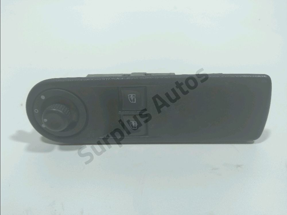 Commande lève-vitre avant gauche