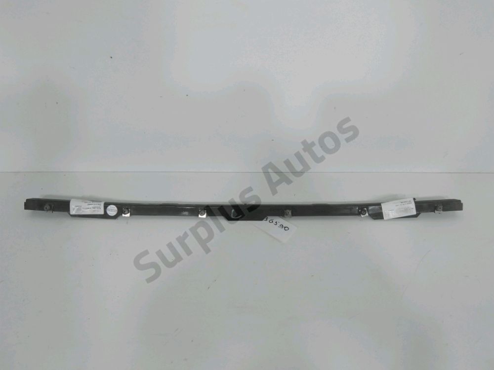 Support central de pare-choc arrière