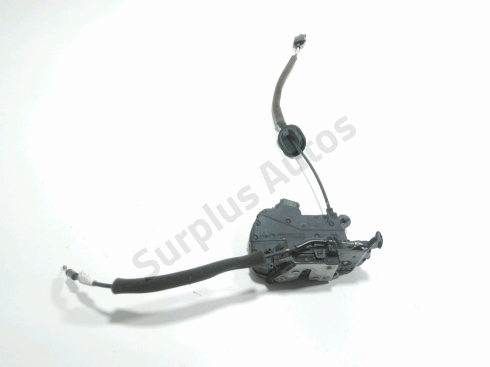 Serrure de porte avant droite