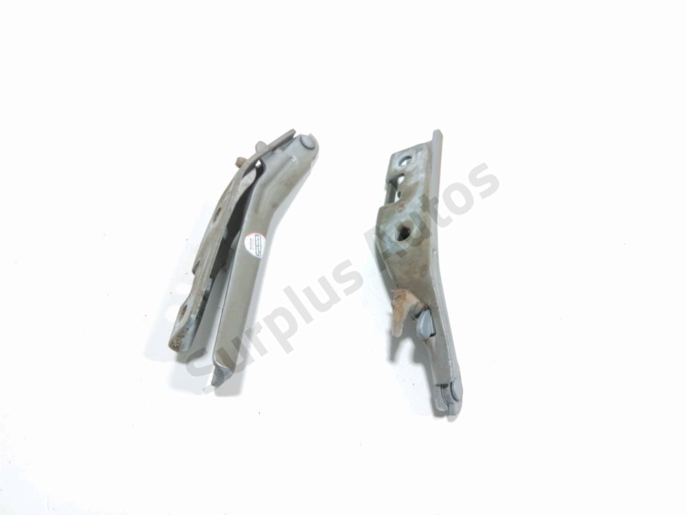 Jeu de charnières de capot