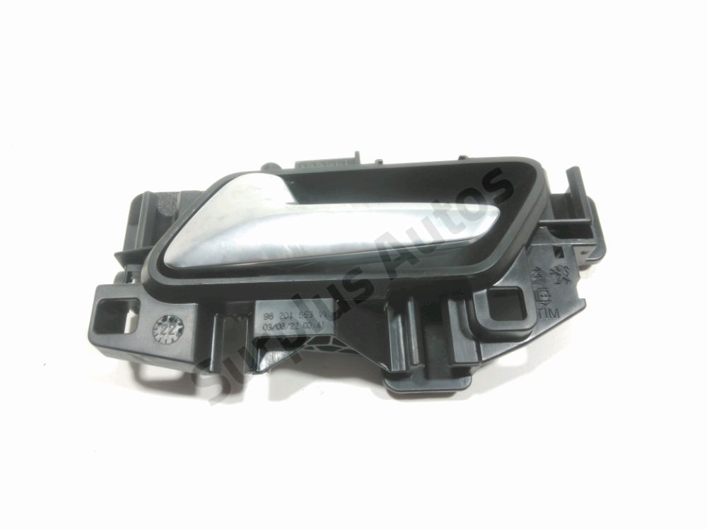 Poignee interieure porte avant gauche