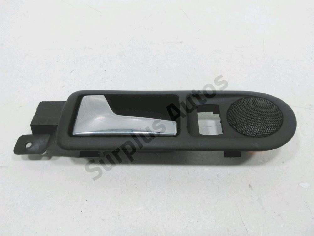 Poignee interieure porte arriere gauche