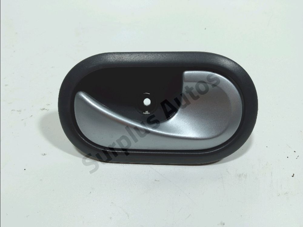 Poignée intérieure porte avant droite