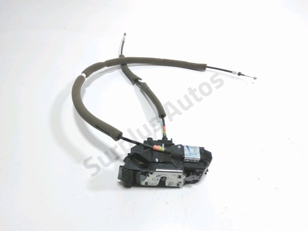 Serrure de porte avant droite