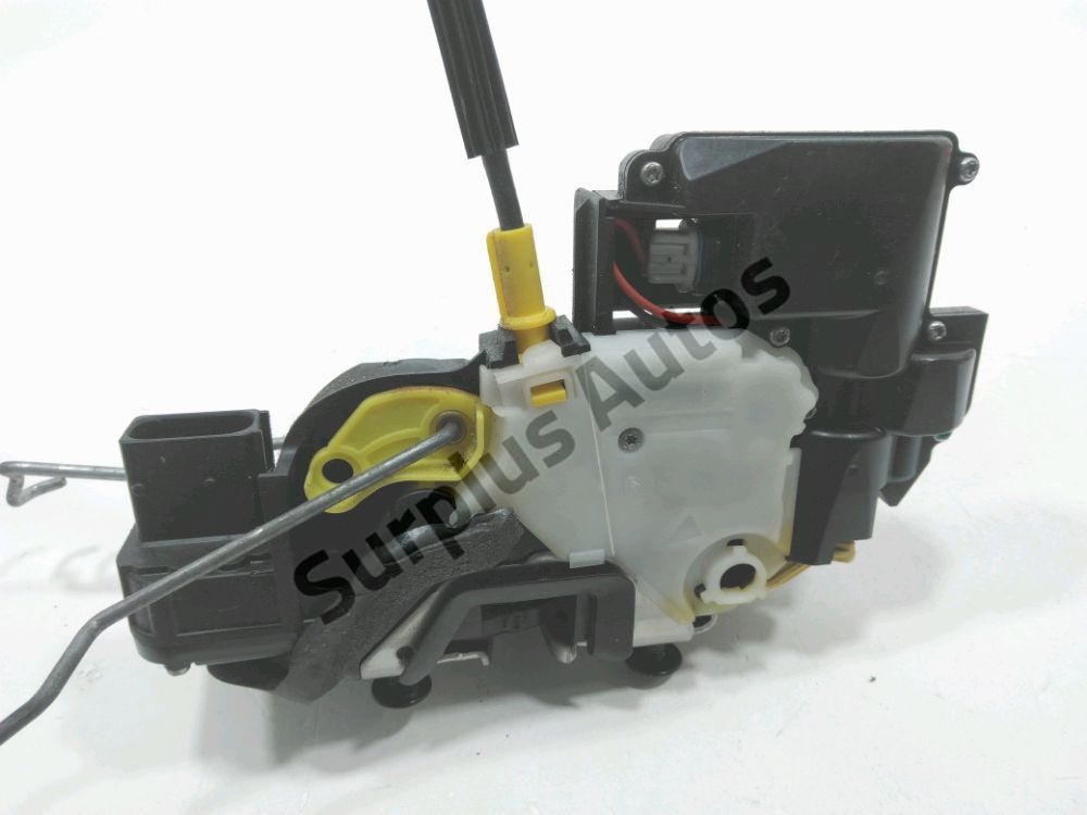 Serrure de porte avant gauche