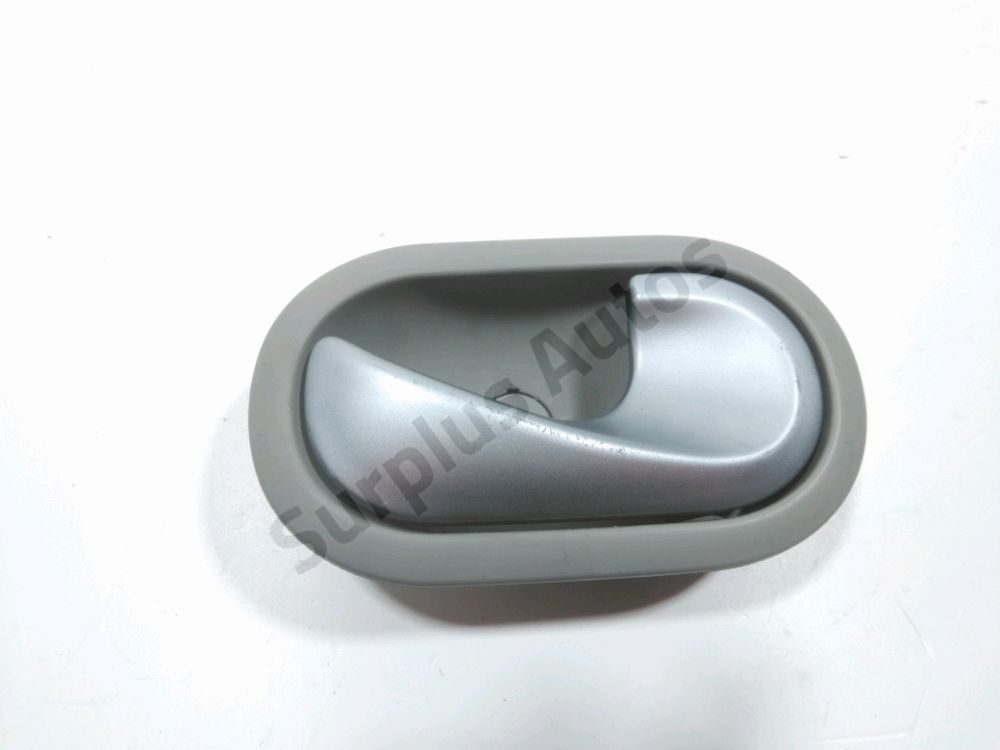 Poignee interieure porte avant droite