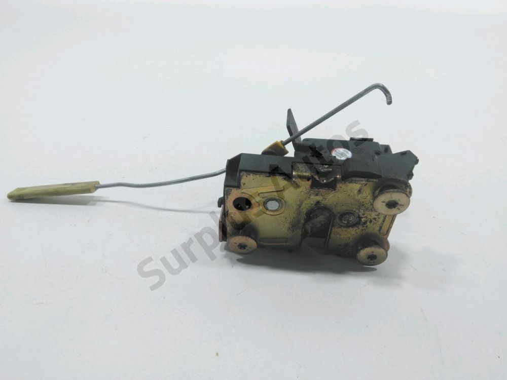 Serrure de porte avant droite