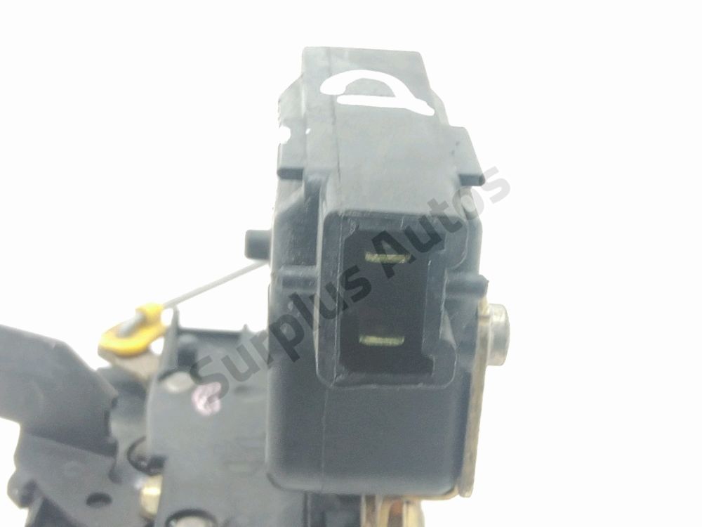 Serrure de porte avant droite