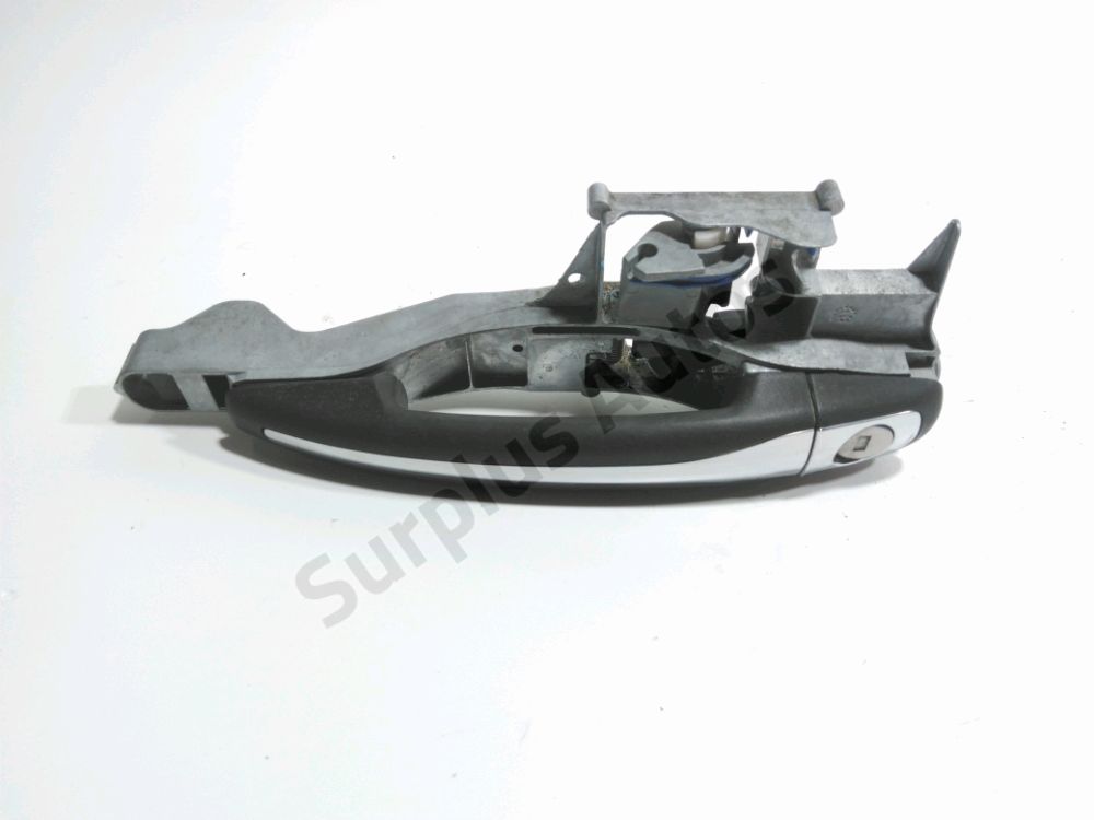 Poignée extérieure avant gauche