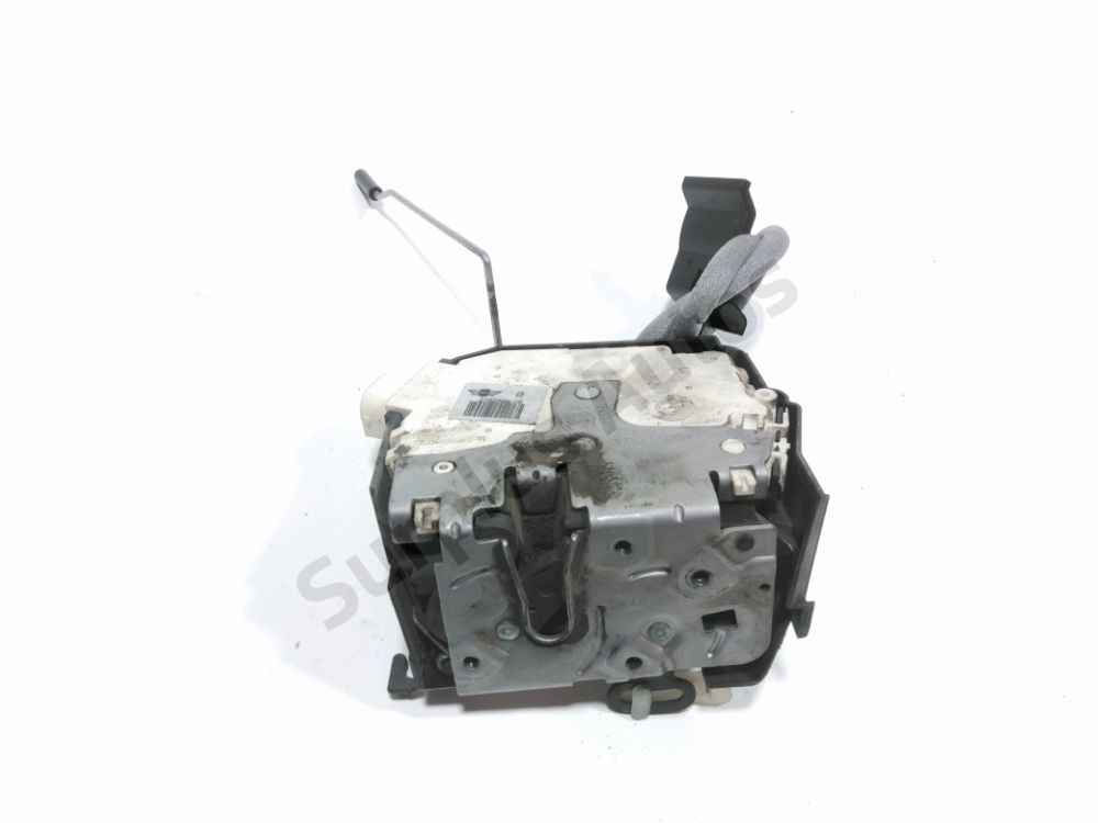 Serrure de porte avant droite