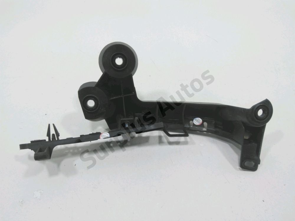 Support droit de pare-choc arrière