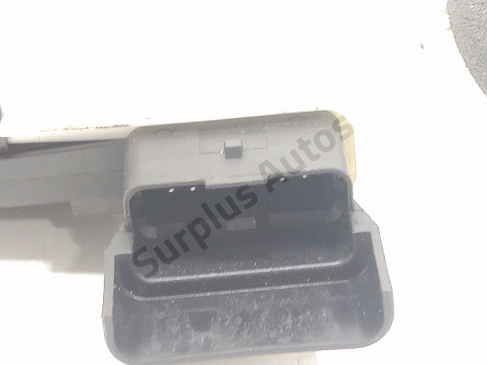 Serrure de porte avant droite