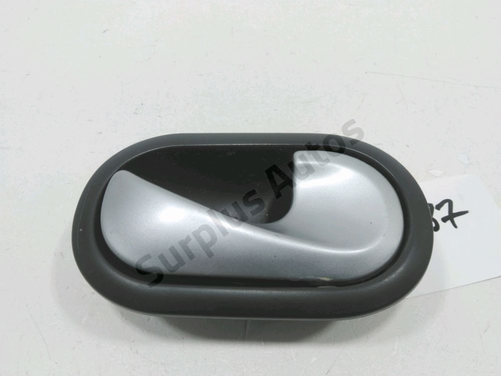 Poignée intérieure porte avant droite