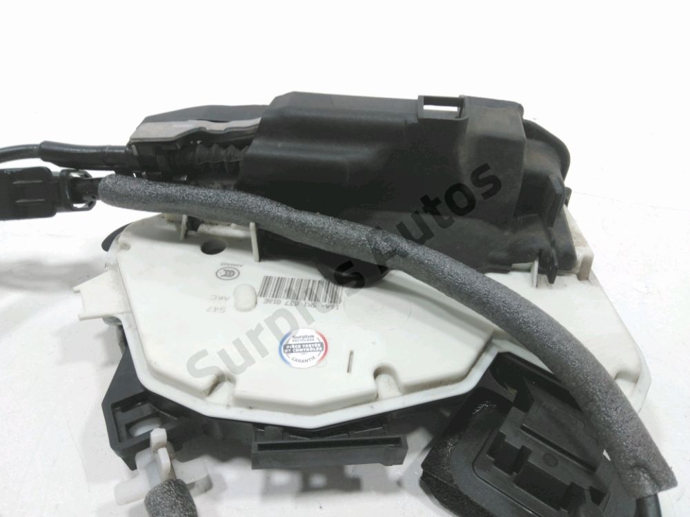 Serrure de porte avant droite