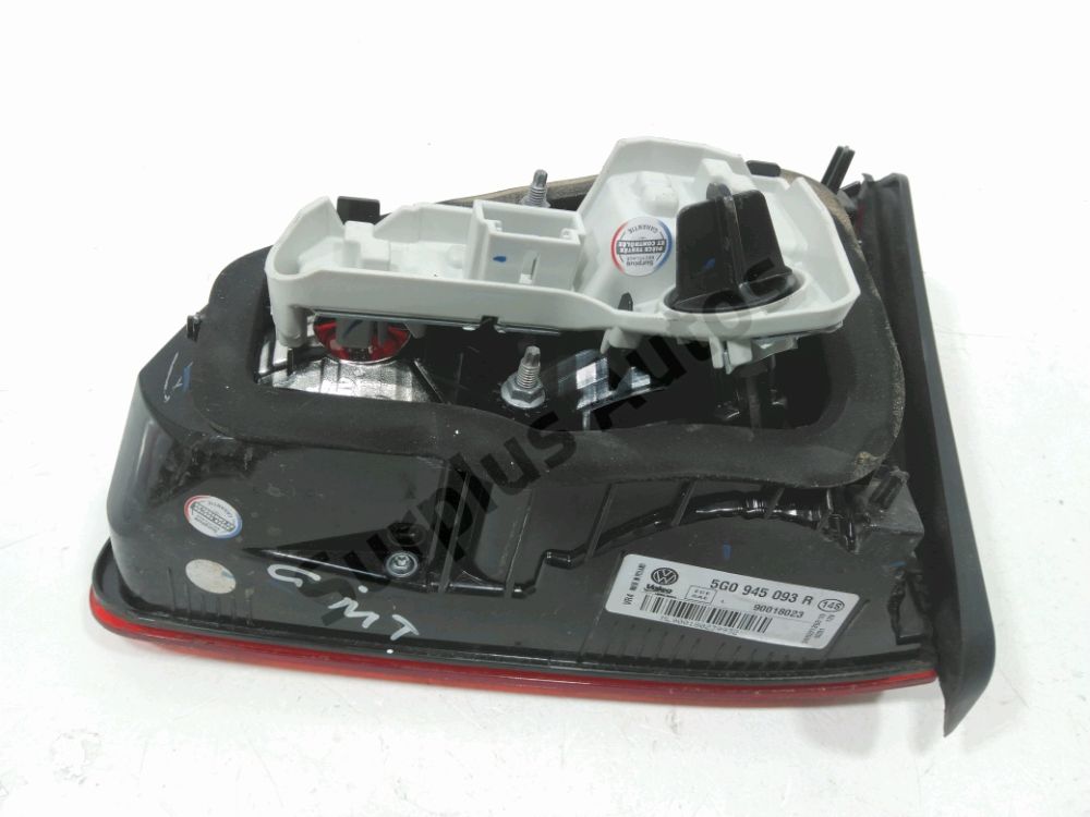 Feu arrière intérieur gauche