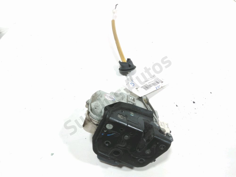 Serrure de porte avant gauche