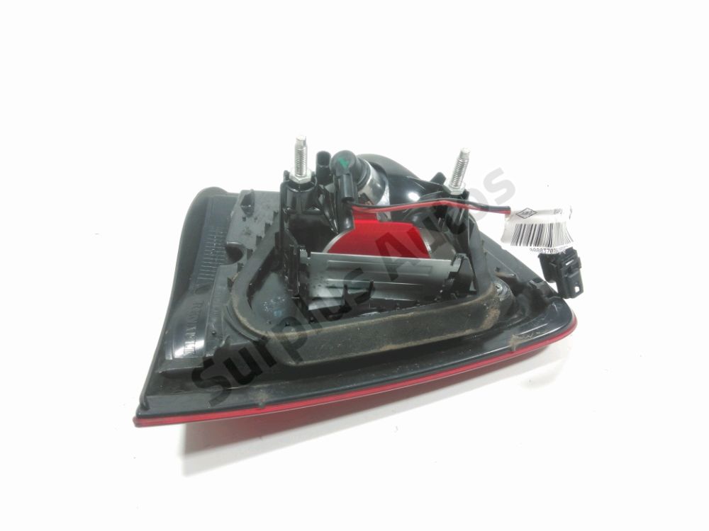 Feu arrière intérieur gauche