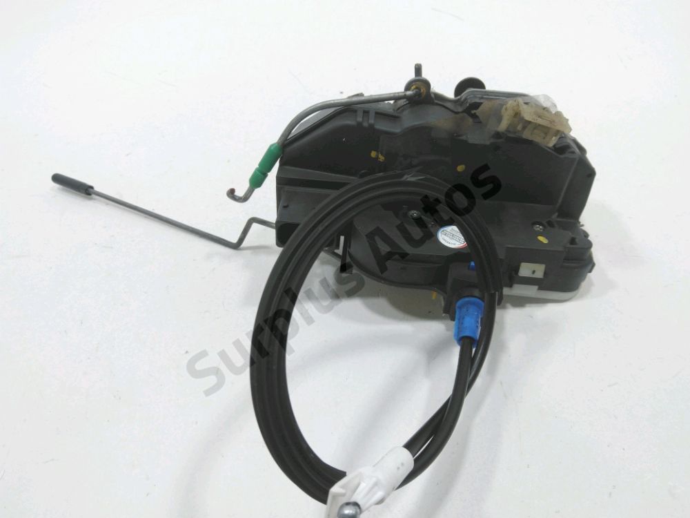 Serrure de porte avant gauche