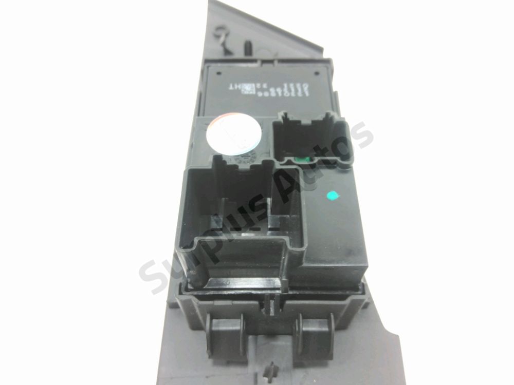 Commande lève-vitre avant droit